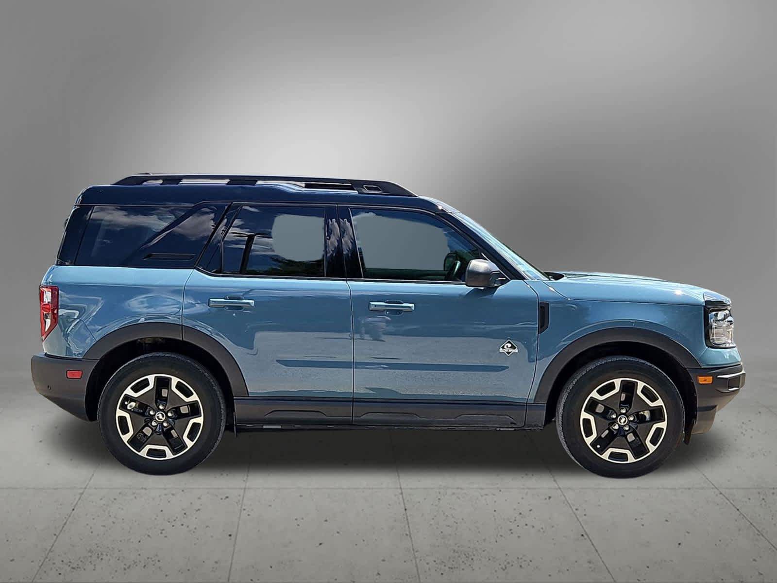 Used 2023 Ford Bronco Sport Outer Banks w/ Tech Package AWD/4WD image 6