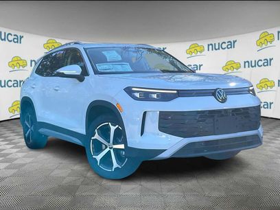 New 2025 Volkswagen Tiguan SE