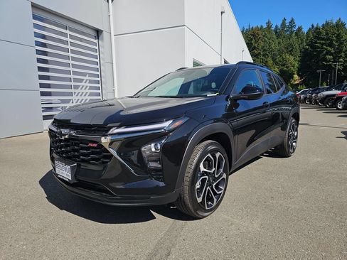 New 2026 Chevrolet Trax RS w/ Driver Confidence Package FWD image 3