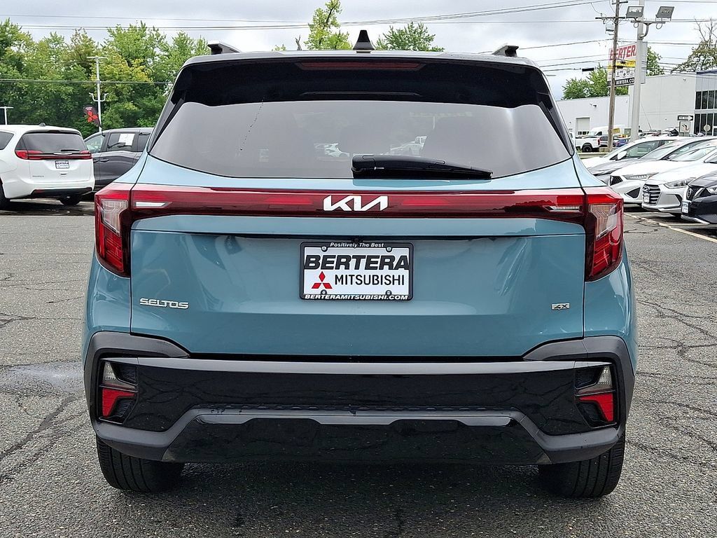 Used 2024 Kia Seltos S AWD/4WD image 5