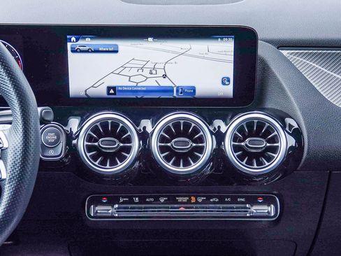 Certified 2025 Mercedes-Benz GLA 250 image 13