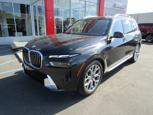 Used 2026 BMW X7 xDrive40i AWD/4WD image 2