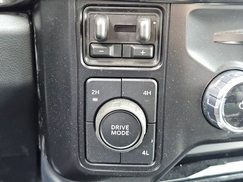 Used 2026 Ford F250 Lariat AWD/4WD image 9