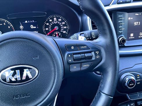 Used 2017 Kia Sorento EX FWD image 24