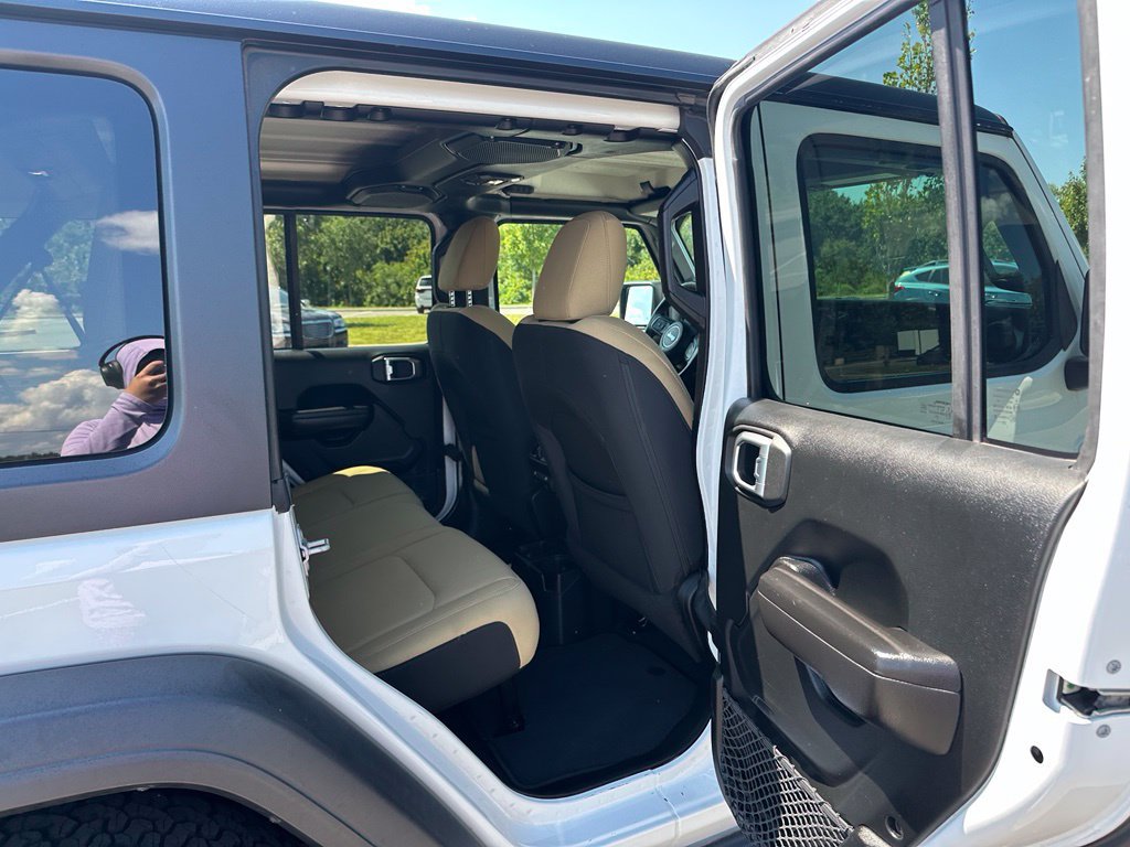 Used 2018 Jeep Wrangler Unlimited Sport S AWD/4WD image 24