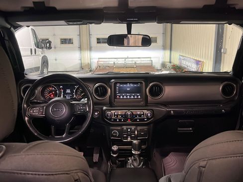 Used 2021 Jeep Wrangler Unlimited Sport image 18