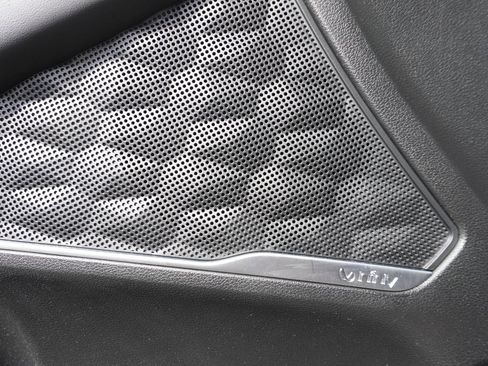 Used 2019 Hyundai Santa Fe Ultimate w/ Cargo Package image 70