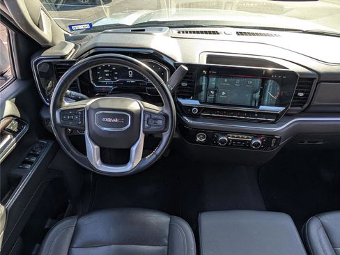 Used 2024 GMC Sierra 1500 SLT image 15