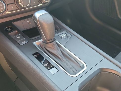 New 2026 Nissan Kicks S image 35