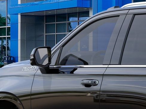 New 2026 Chevrolet Tahoe High Country AWD/4WD image 12
