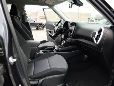 Used 2024 Kia Soul LX w/ Option Group 015 image 22