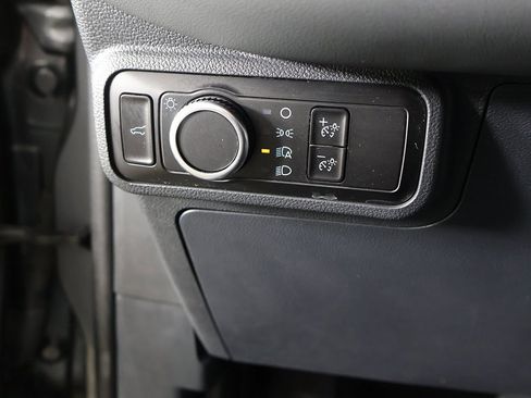 Used 2025 Ford Explorer Active image 39