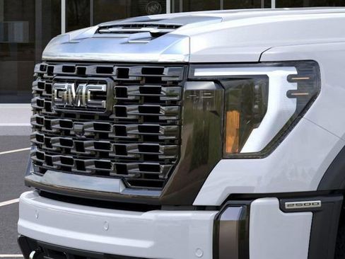 New 2026 GMC Sierra 2500 Denali Ultimate w/ LPO, Black Badging Package image 13