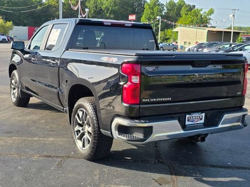 Used 2024 Chevrolet Silverado 1500 LT AWD/4WD image 9