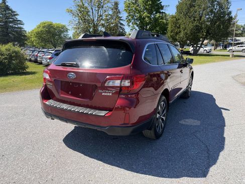 Used 2016 Subaru Outback 2.5i Limited AWD/4WD image 5