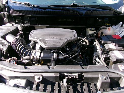 Used 2017 Cadillac XT5 Premium Luxury w/ Driver Assist Package image 9