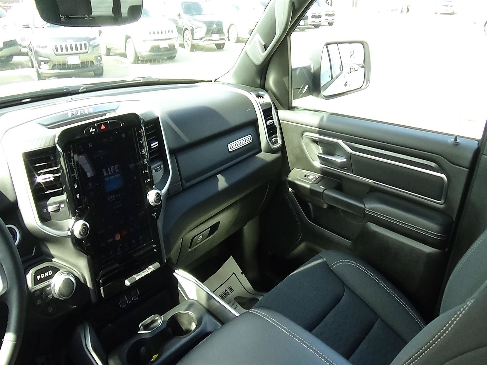 Used 2025 RAM 1500 Big Horn AWD/4WD image 17