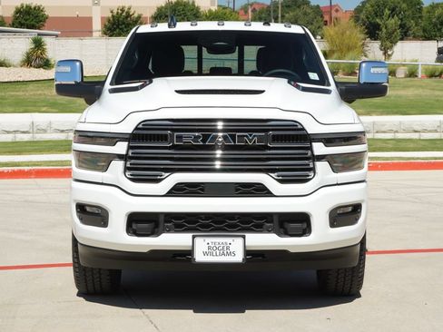 Used 2025 RAM 2500 Laramie w/ Sport Appearance Package AWD/4WD image 8