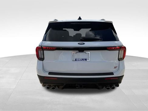 Used 2025 Ford Explorer ST AWD/4WD image 10