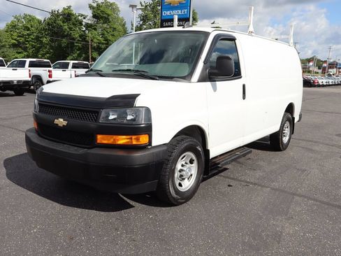 Used 2019 Chevrolet Express 2500 w/ Driver Convenience Package RWD image 22