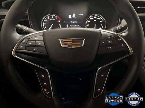 Used 2025 Cadillac XT5 Premium Luxury image 40