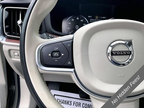 Used 2022 Volvo S60 B5 Momentum w/ Climate Package FWD image 16