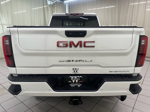 Used 2025 GMC Sierra 3500 Denali w/ Denali Reserve Package image 9