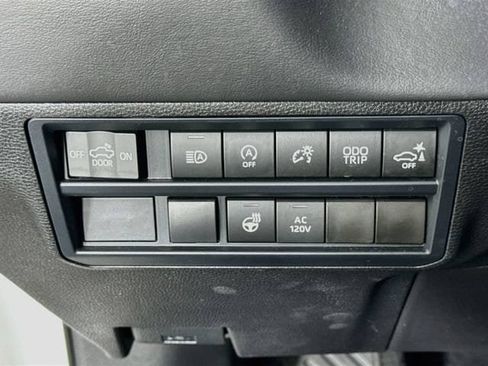 Certified 2025 Toyota Tundra Platinum AWD/4WD image 11