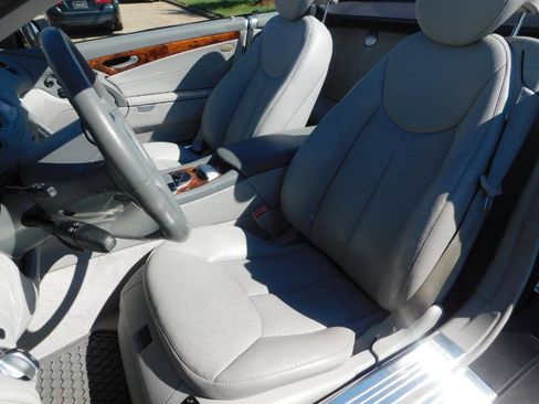 Used 2007 Mercedes-Benz SL 550 image 25