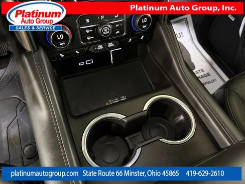 Used 2021 Chevrolet Suburban Z71 w/ Z71 Signature Package AWD/4WD image 22