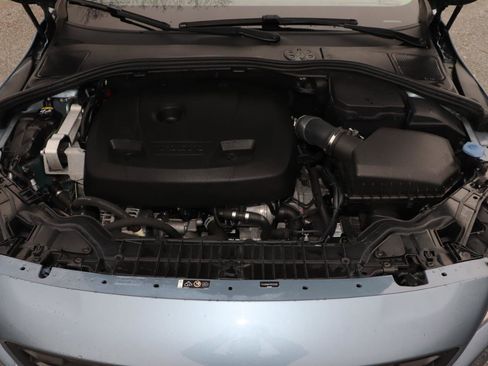 Used 2017 Volvo V60 T5 Cross Country w/ Climate Package image 37