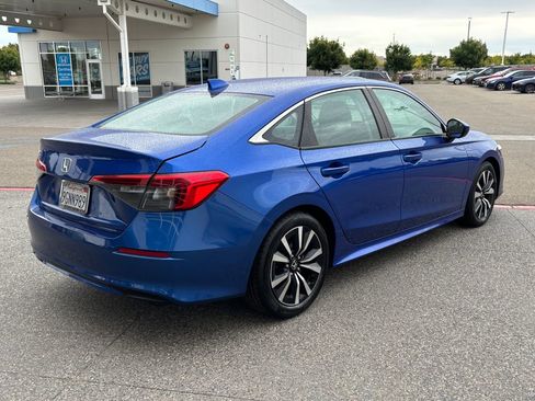 Used 2023 Honda Civic EX image 5