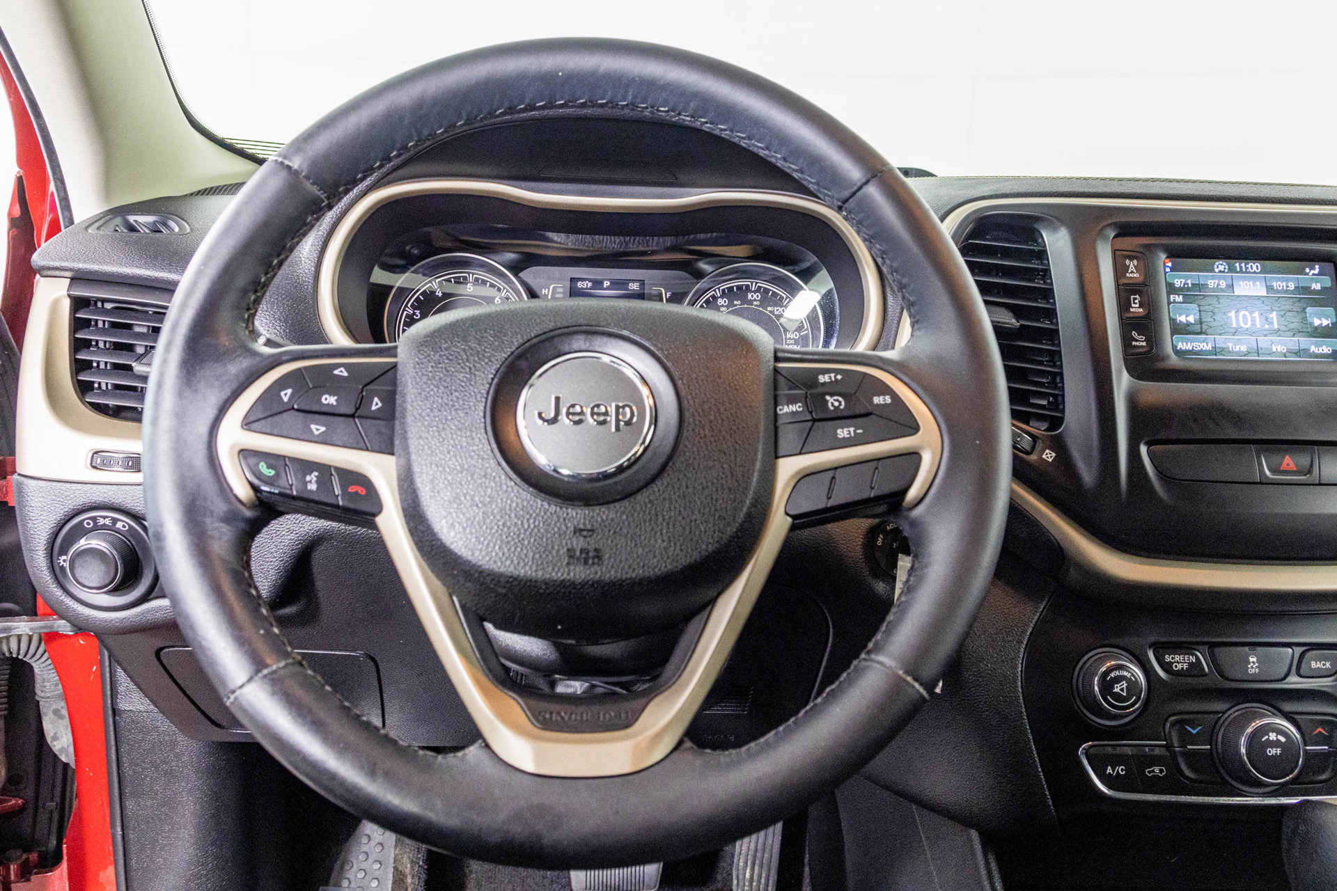 Used 2016 Jeep Cherokee Sport w/ Cold Weather Group FWD image 30