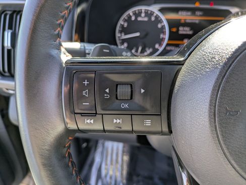 Used 2023 Nissan Pathfinder Rock Creek AWD/4WD image 17
