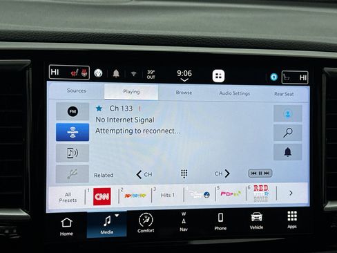 Used 2024 Chrysler Pacifica Touring-L w/ Uconnect Theater Family Group image 18