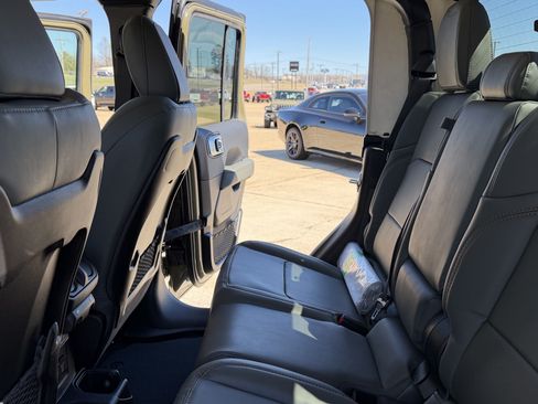 New 2026 Jeep Gladiator Mojave AWD/4WD image 36
