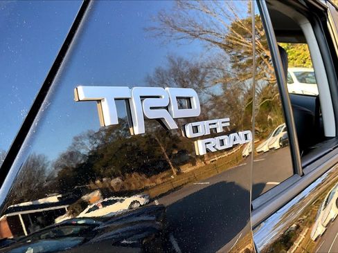 Certified 2024 Toyota 4Runner TRD Off-Road Premium image 10