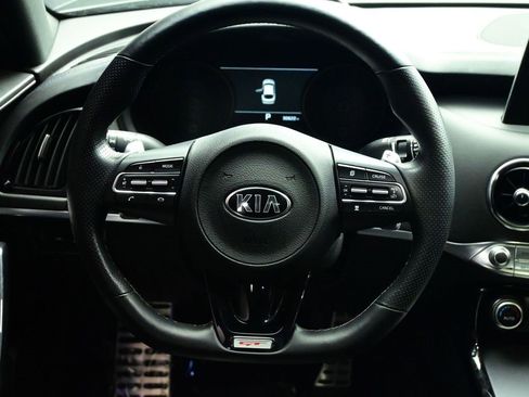 Certified 2021 Kia Stinger GT2 image 3