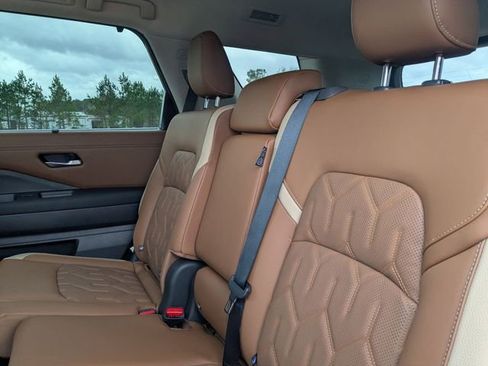 New 2026 Nissan Pathfinder Platinum w/ Cargo Package image 28