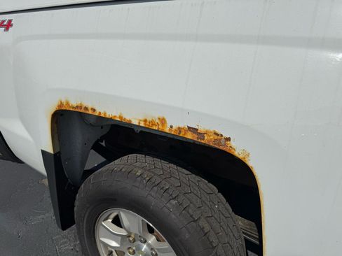 Used 2017 Chevrolet Silverado 1500 LT w/ Trailering Package image 8