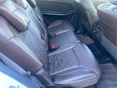 Used 2019 Mercedes-Benz GLS 550 4MATIC image 16