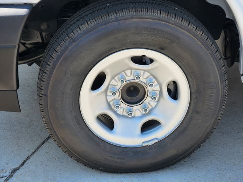 New 2025 GMC Savana 2500 Extended w/ Driver Convenience Package image 8