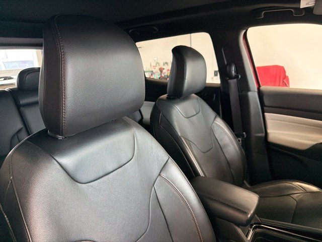 Used 2023 Jeep Compass Limited w/ Sun and Sound Group AWD/4WD image 35