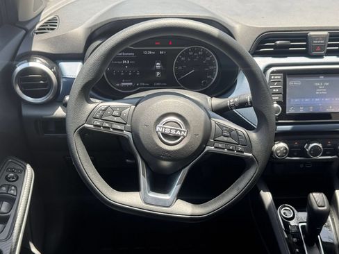 Used 2025 Nissan Versa SV FWD image 27