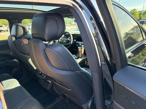 Used 2024 Cadillac Lyriq Sport image 20