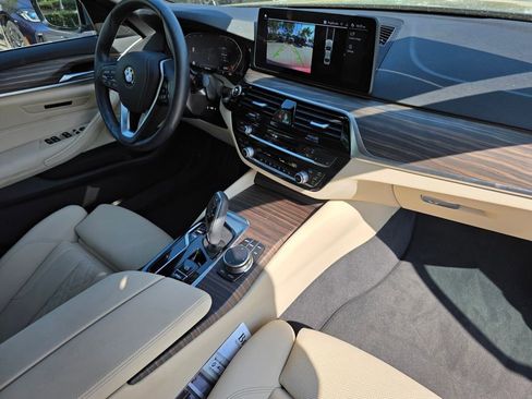 Certified 2023 BMW 530i w/ Convenience Package image 29