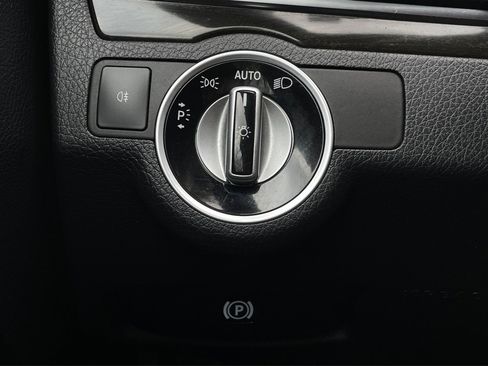 Used 2014 Mercedes-Benz E 350 Cabriolet image 33