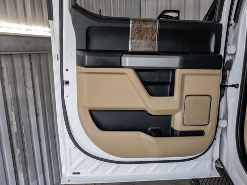 Used 2019 Ford F250 Lariat w/ Lariat Ultimate Package AWD/4WD image 47