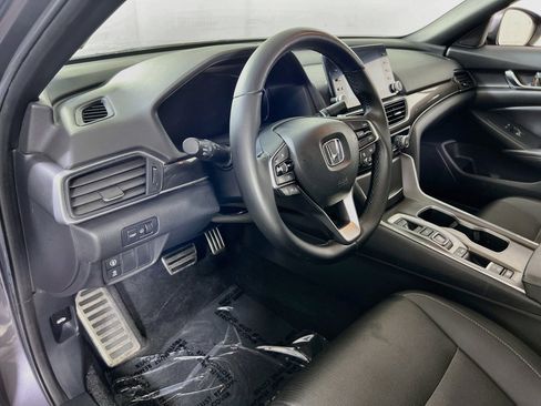 Used 2019 Honda Accord Sport image 9