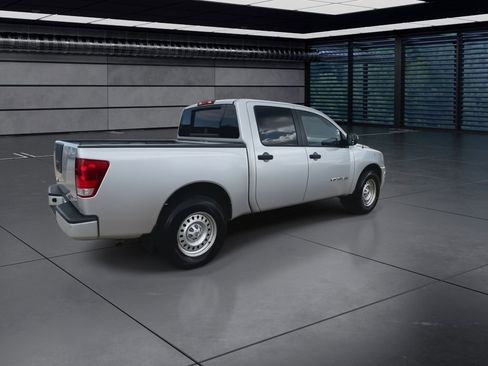 Used 2010 Nissan Titan XE image 8